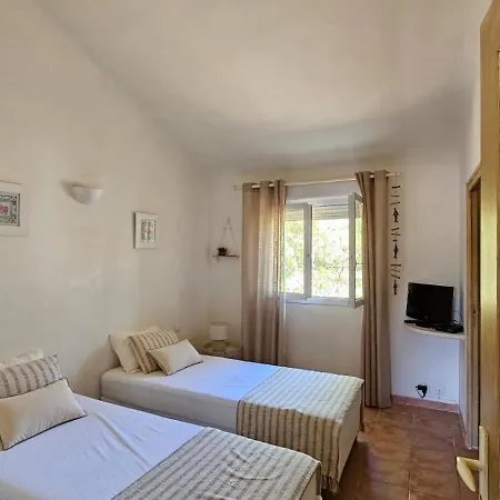 Maison Pinarellu à Pieds