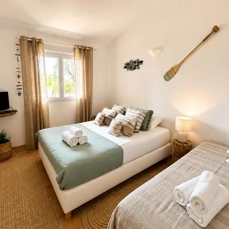 Villa Maison Pinarellu à Pieds *